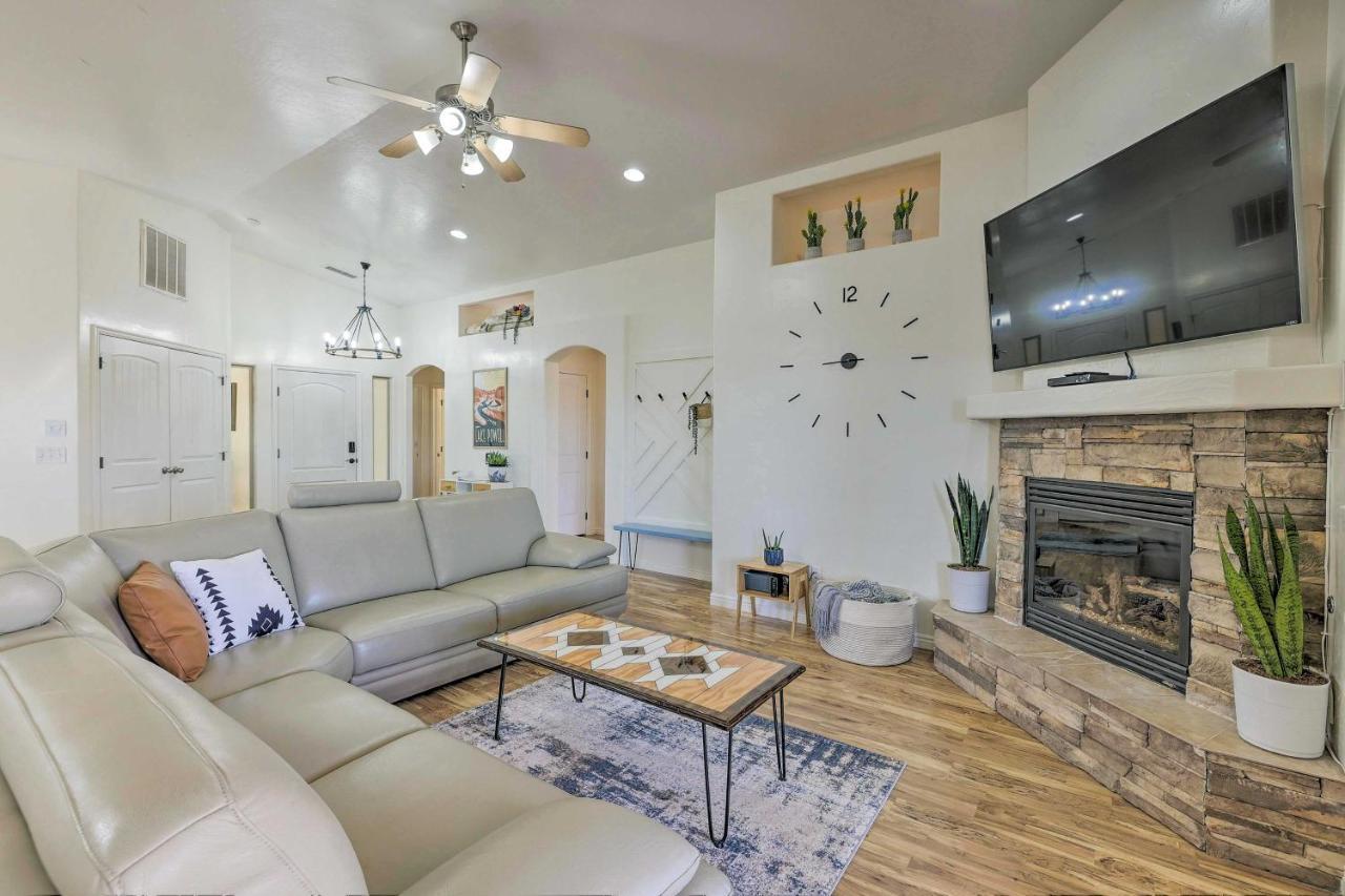 Modern Page Retreat With View, 9 Mi To Wahweap Beach Villa Esterno foto